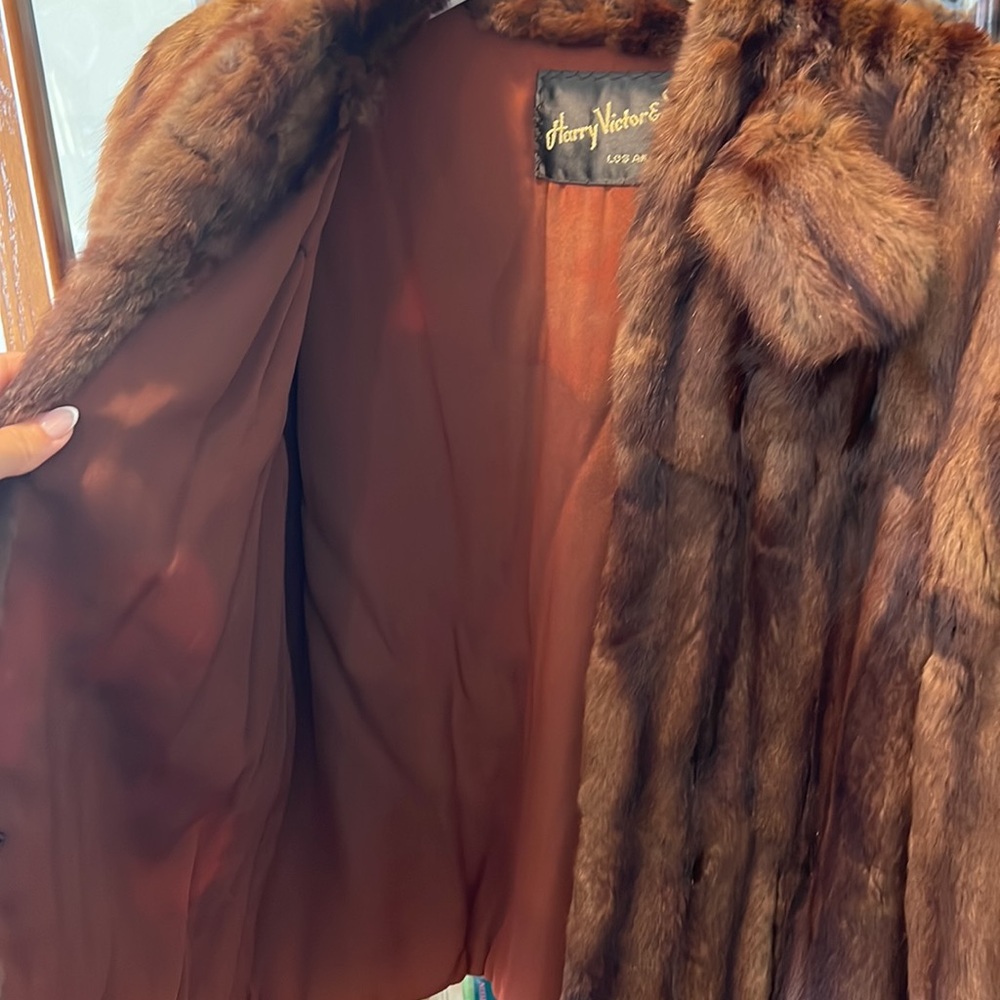 Short fur jacket - Picture 2 of 4
